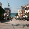 klicken zum Vergrößern: Straße zum Strand, Limenaria