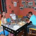klicken zum Vergrößern: Taverne Zoom in Potos