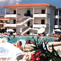 klicken zum Vergrößern -> Hotelansicht (Urlaub auf Zakynthos/GR 1994)