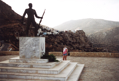 Menetes / Denkmal
