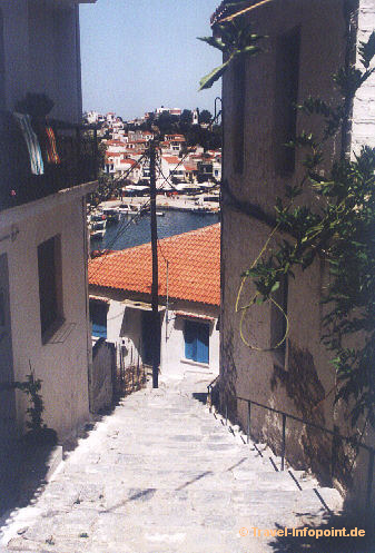 Gasse in Skiathos Stadt