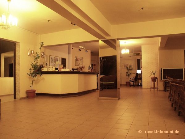 Rezeption im Hotel Atrium, Potos