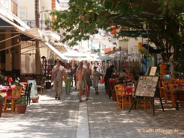 Shoppingmeile in Limenaria, Thassos