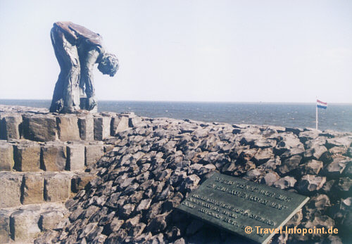 Damm zwischen Ijsselmeer und Nordsee