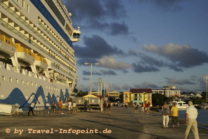 AIDAluna in Antigua / Karibik