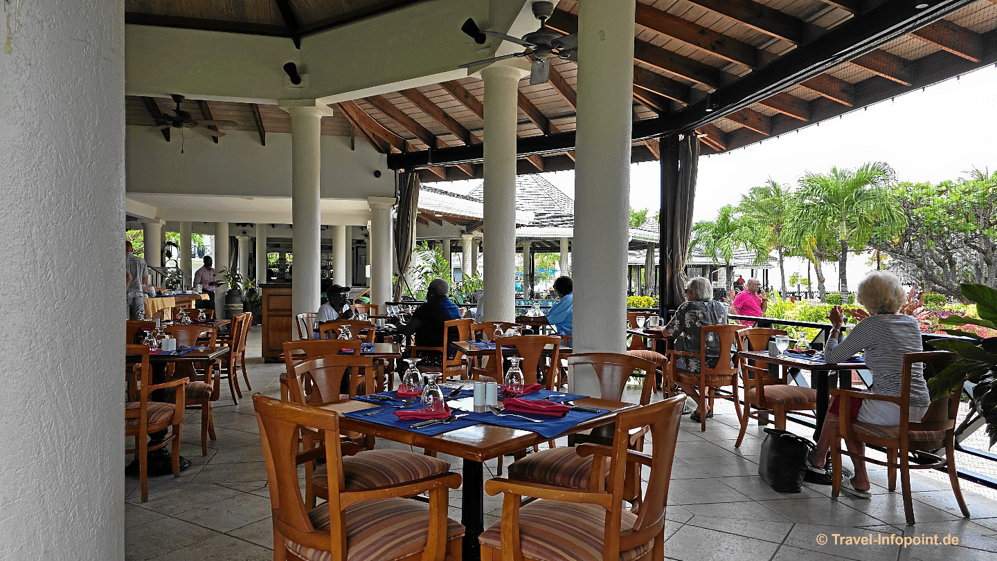 Coyaba Beach Resort /  Restaurants und Bars