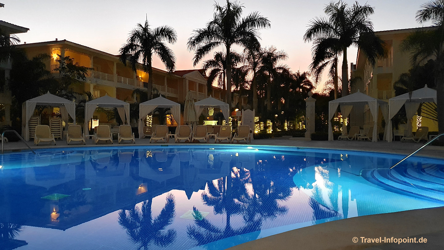 Bahia Principe Luxury Bouganville: Pool 1