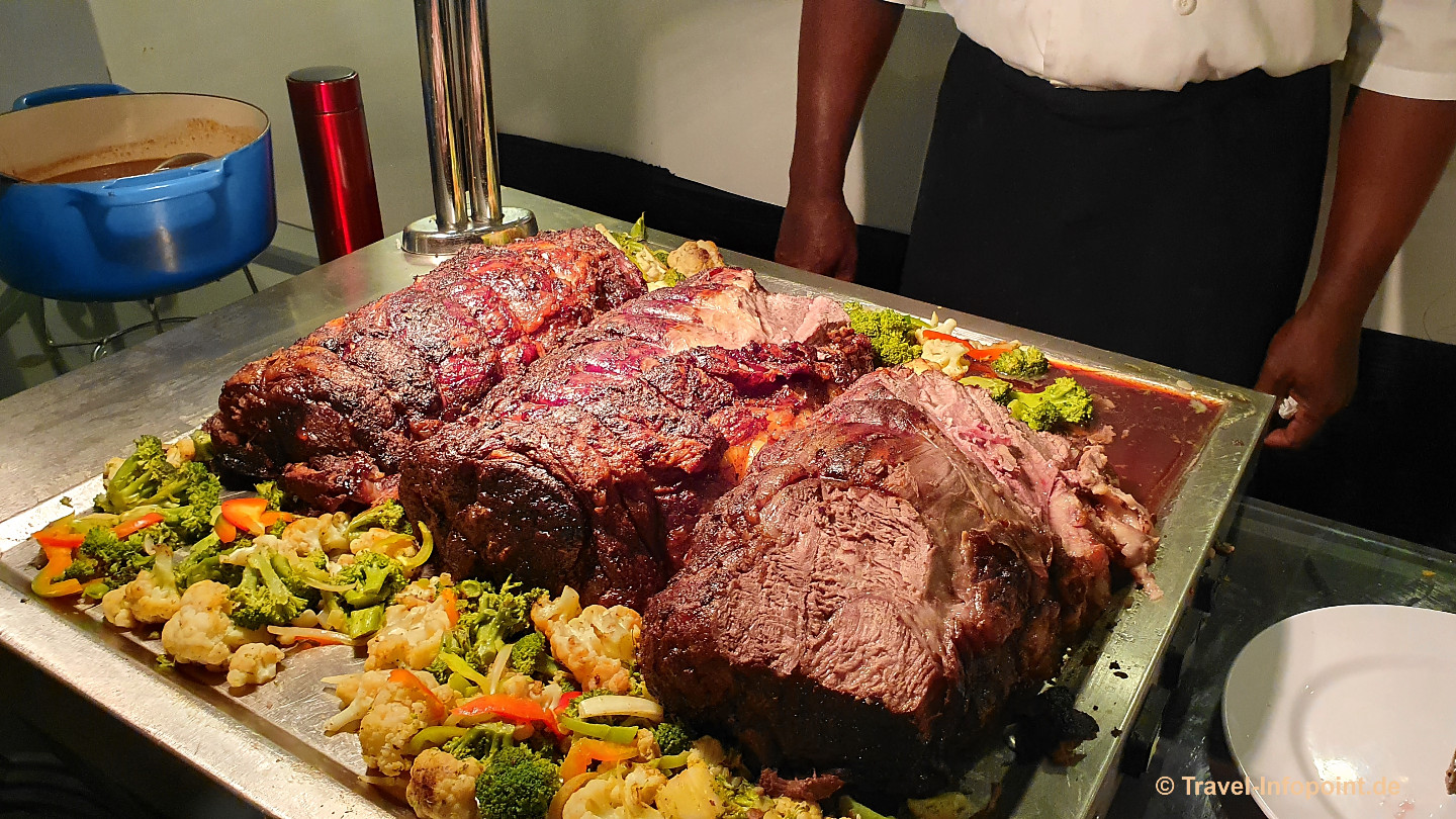 Bahia Principe Luxury Bouganville:  Silvester-Dinner Grillfleisch